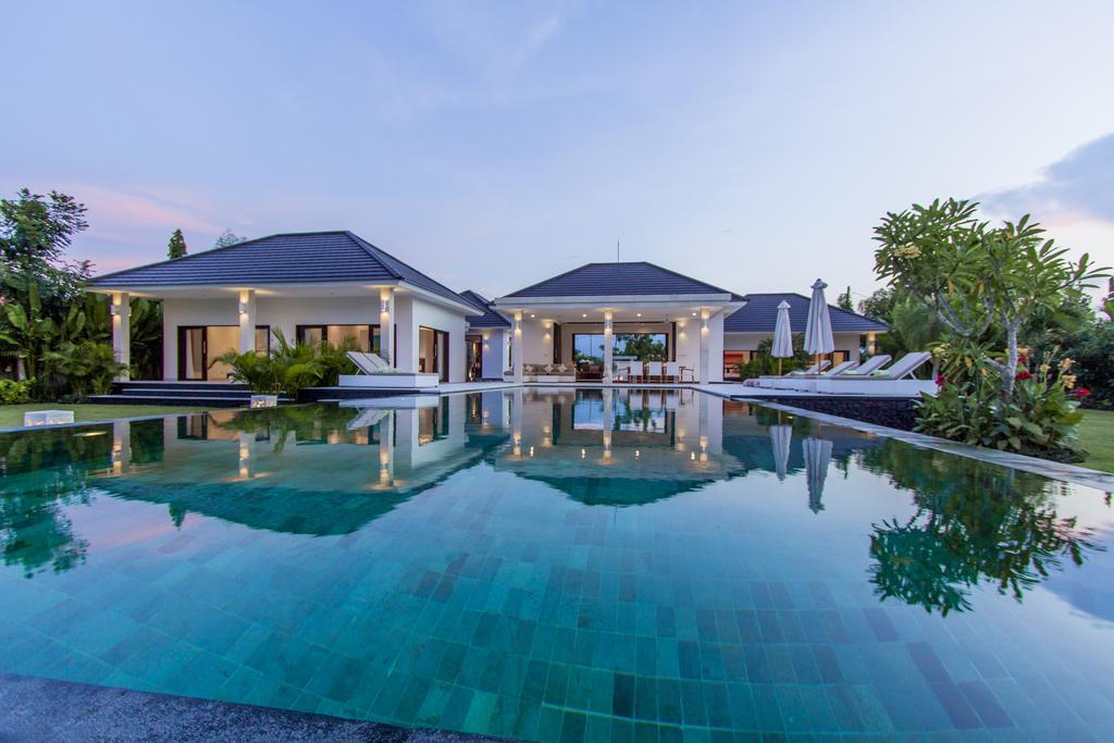 Villa Mathan Lovina  Ngoại thất bức ảnh